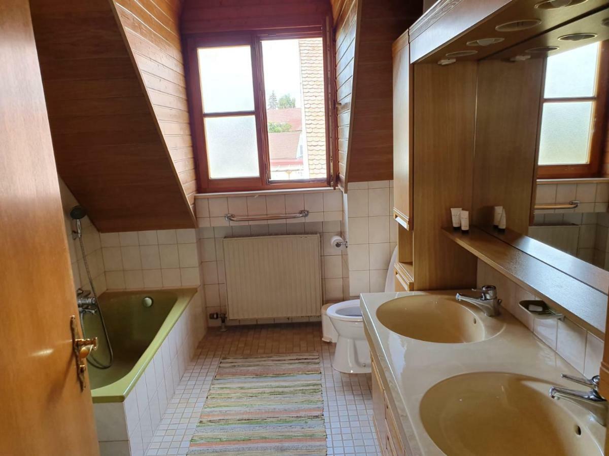 Villa Blue Noerdlingen Luaran gambar